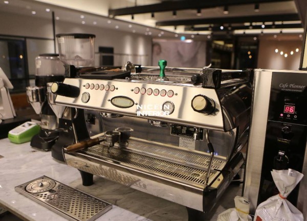 6f2a6324027a30c8b2a48ee1cb13eb42_1550539